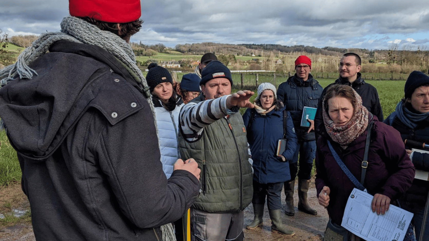 Groupe des apprenants de l'EFA en formation sur le terrain