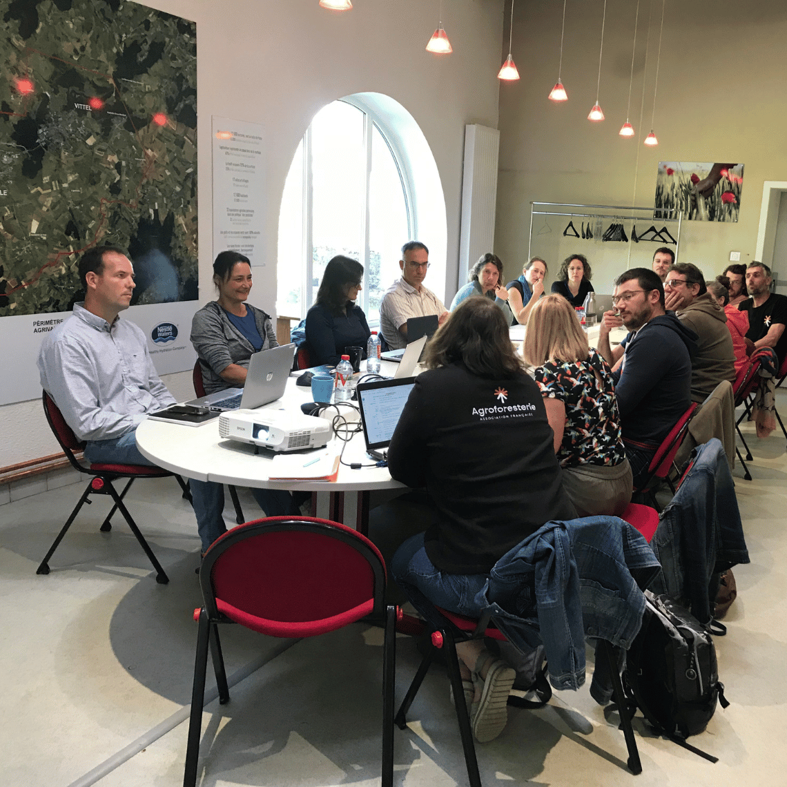 Travaux pratiques en salle pour les apprenants de l'EFA