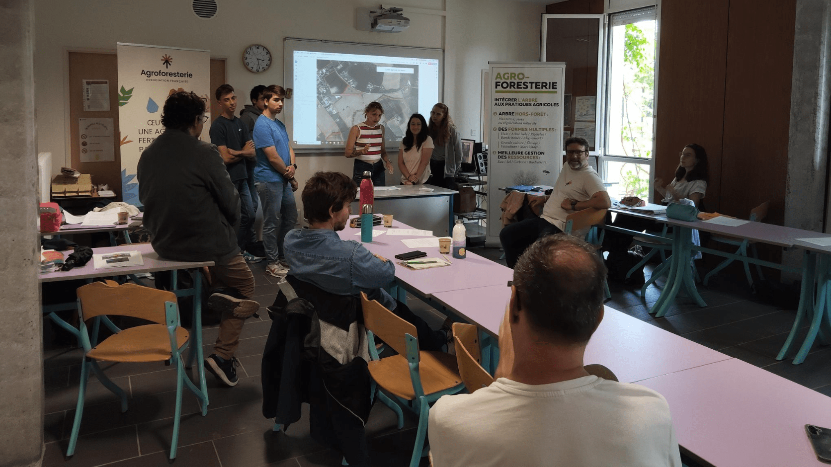 Groupe en salle