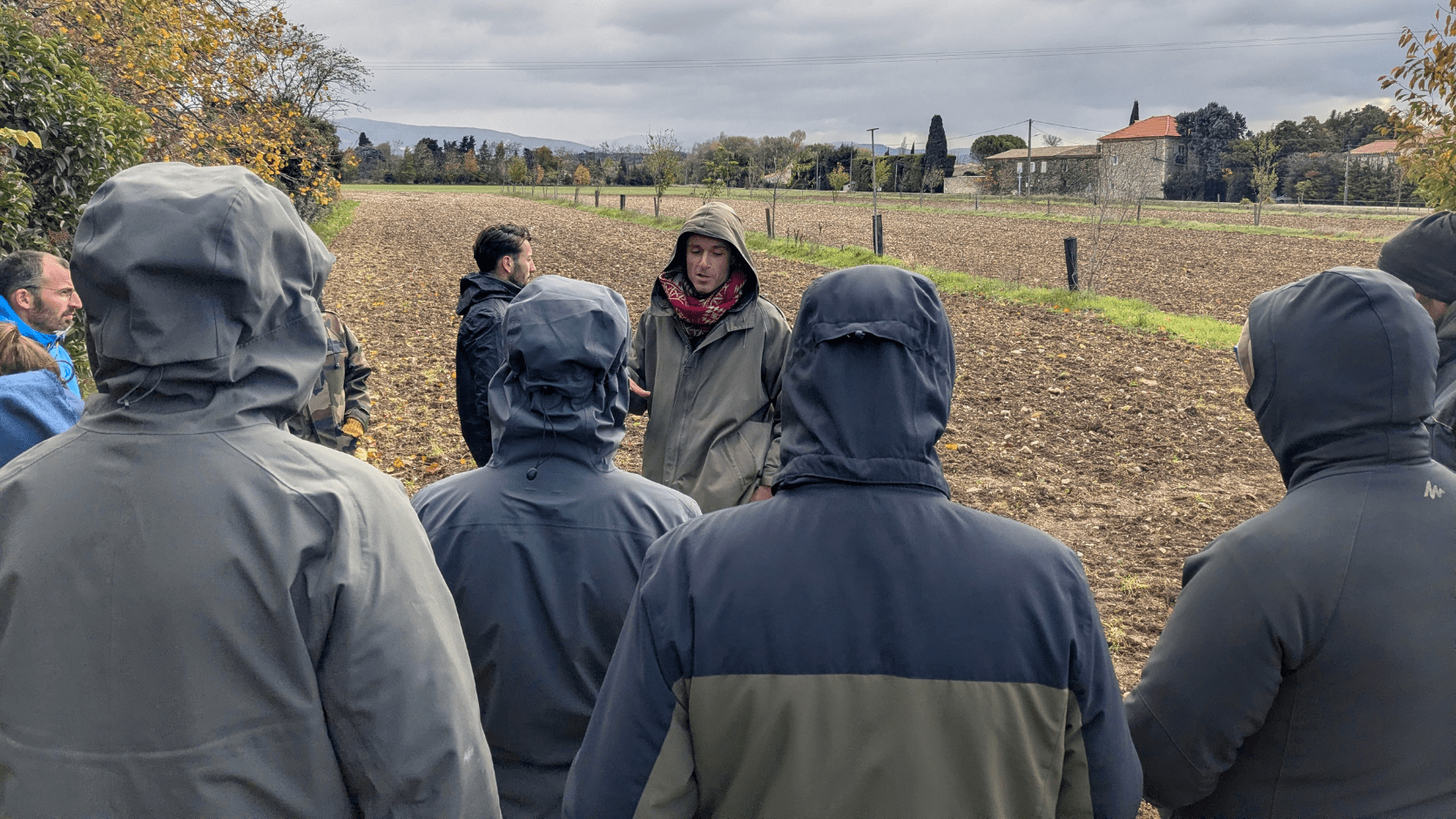 Groupe sur le terrain